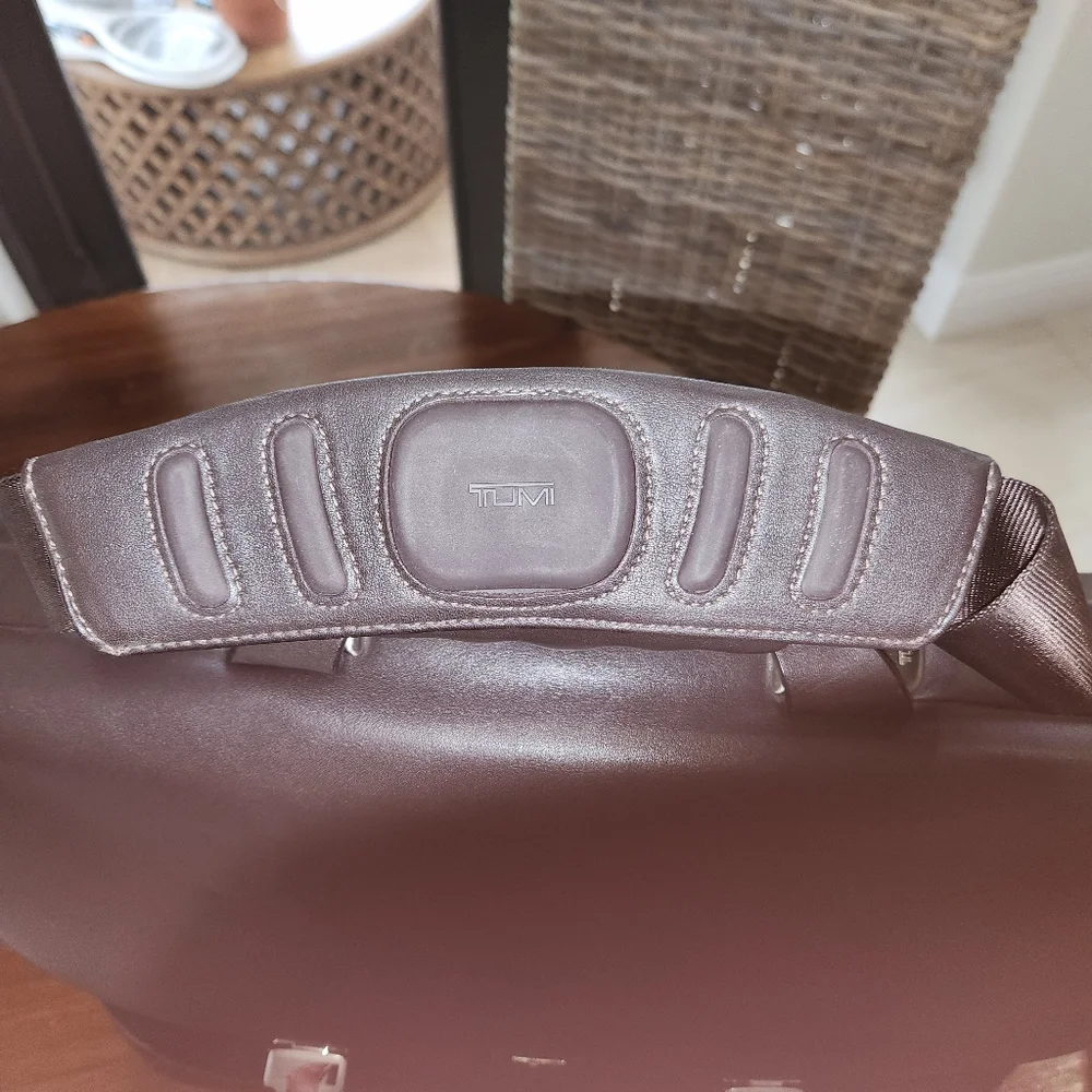 Tumi 2945CHF leather laptop briefcase